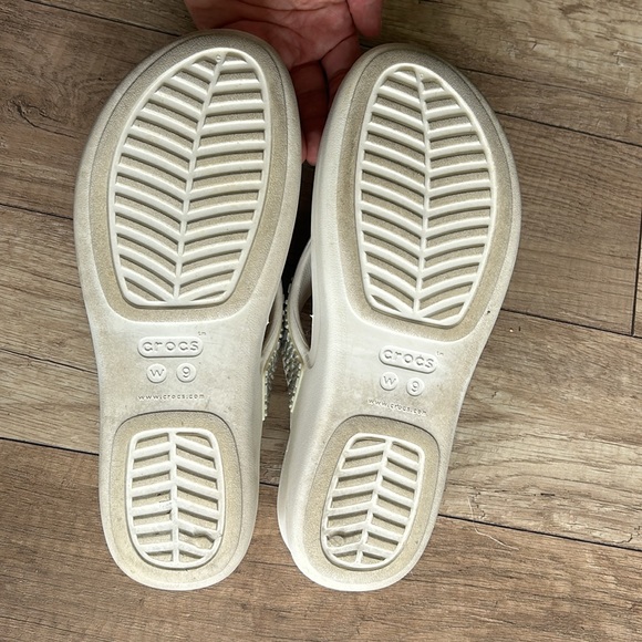 Crocs Monterey Diamanté white flip flop. Size 9 - Picture 4 of 4